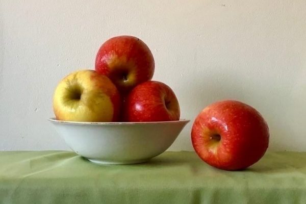 Цены на овощи снижаются, яблоки и хлеб подорожали